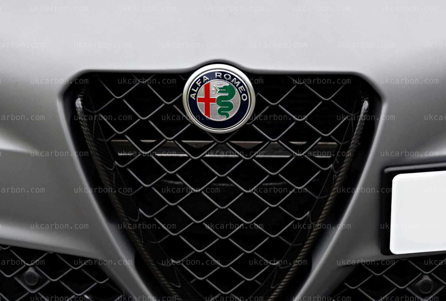 Alfa Romeo Giulia Carbon Fibre V Shield Grill Cover by UKCarbon