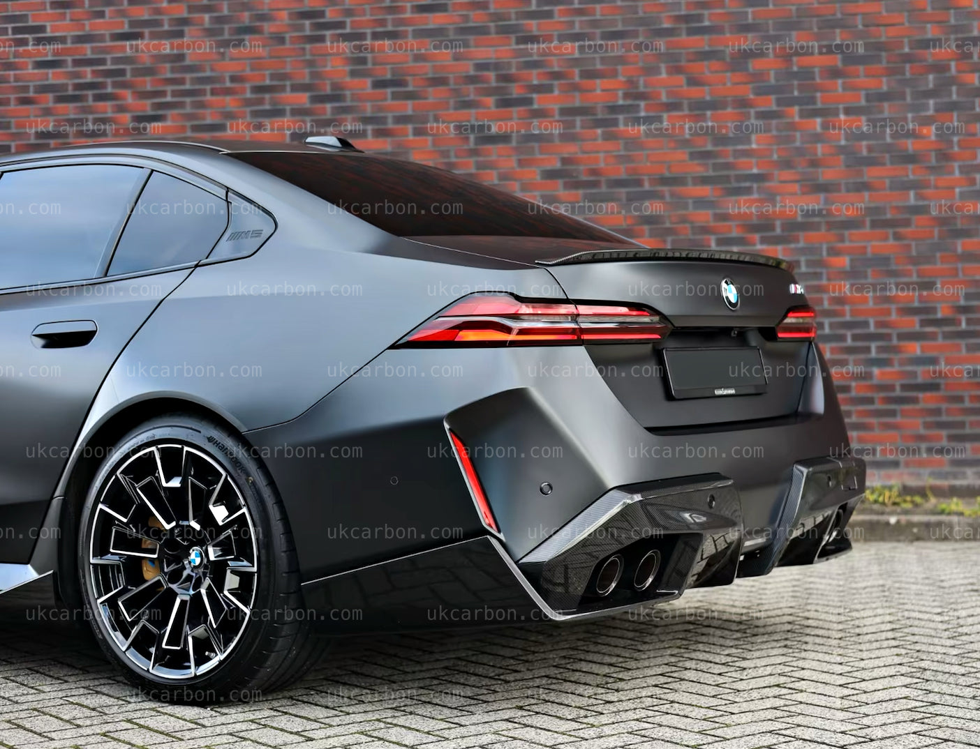 BMW M5 Diffuser Pre Preg G90 G99 M Performance Style Kit