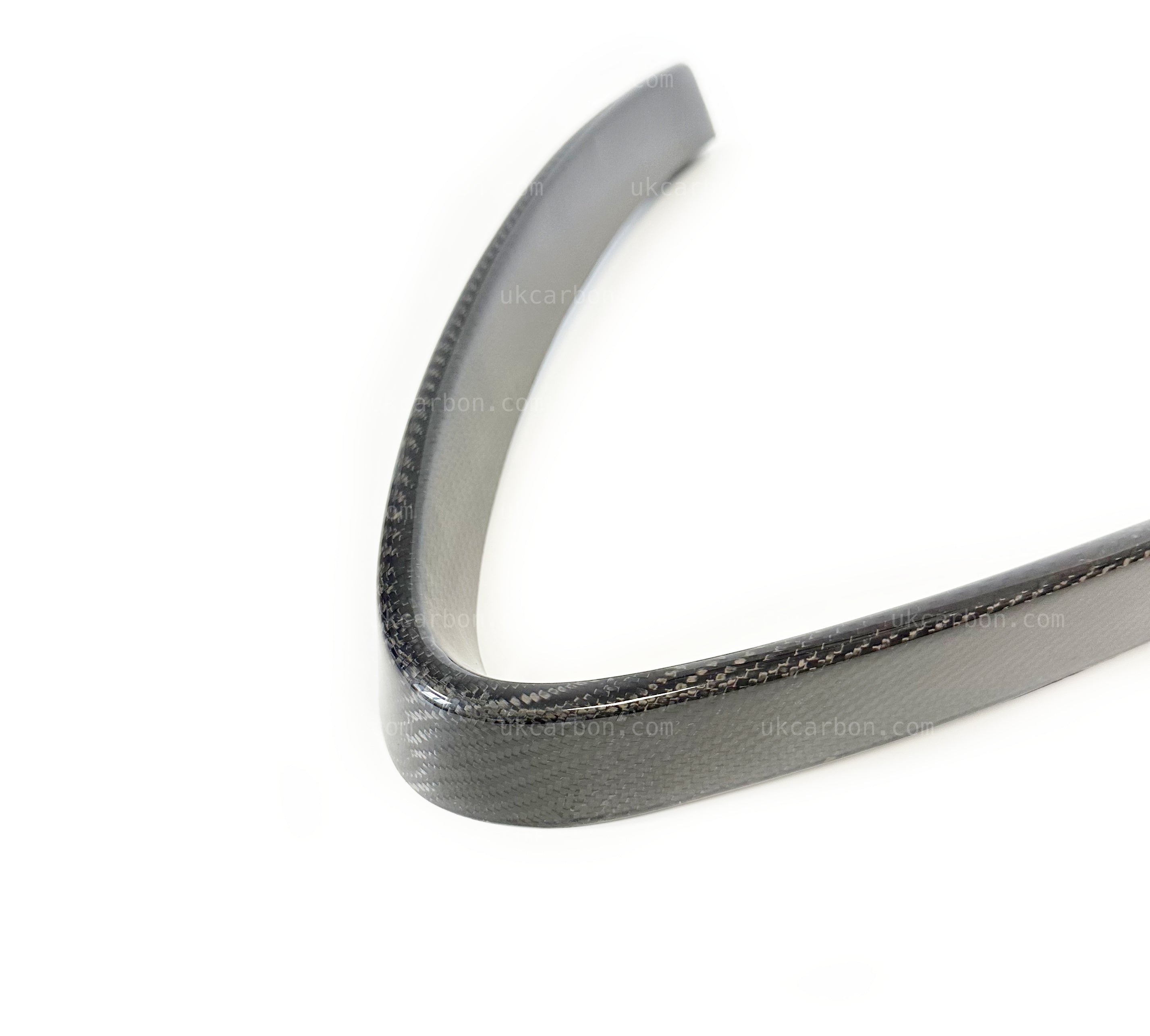 Alfa Romeo Giulia Carbon Fibre V Shield Grill Cover by UKCarbon