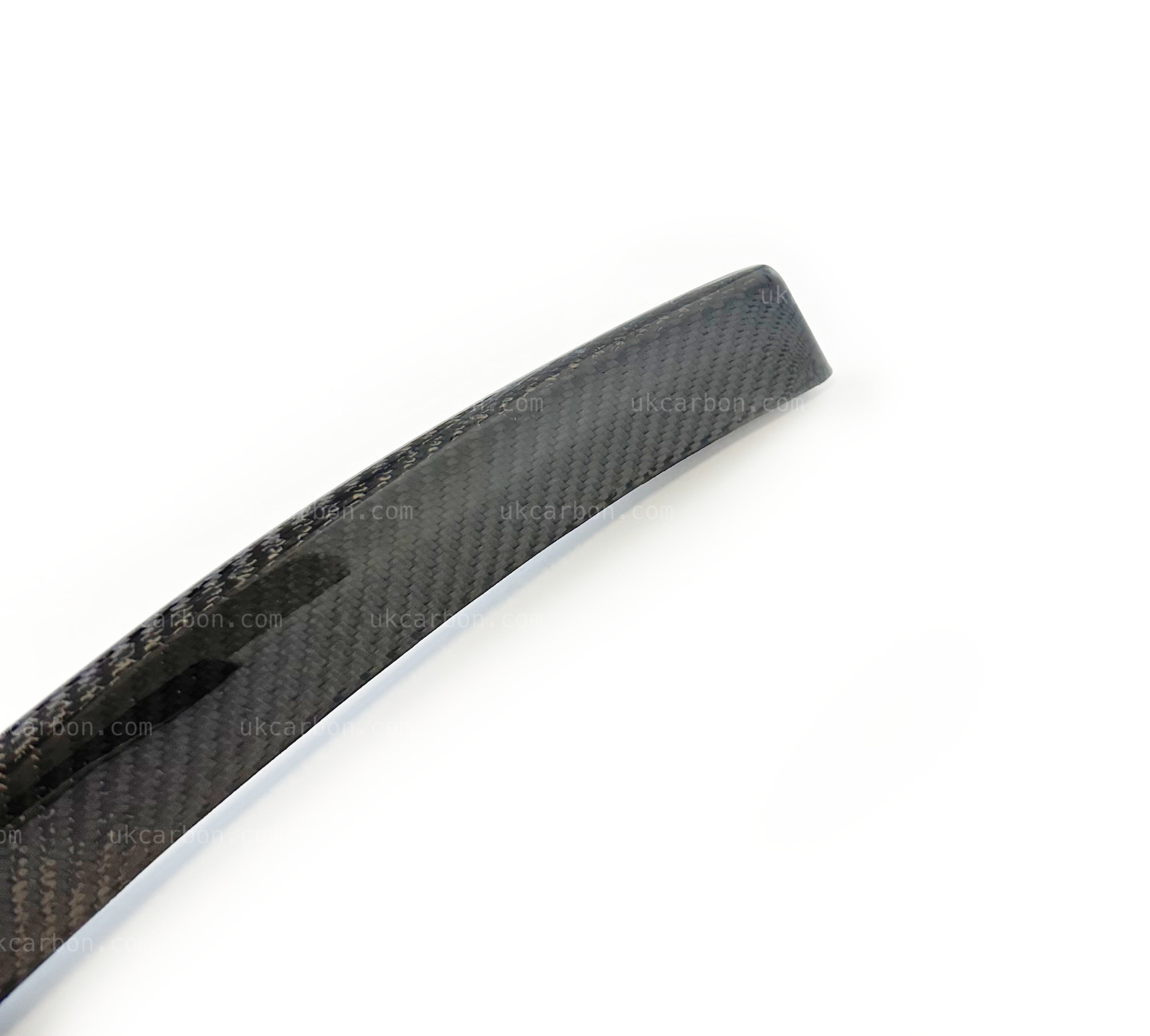 Alfa Romeo Giulia Carbon Fibre V Shield Grill Cover by UKCarbon