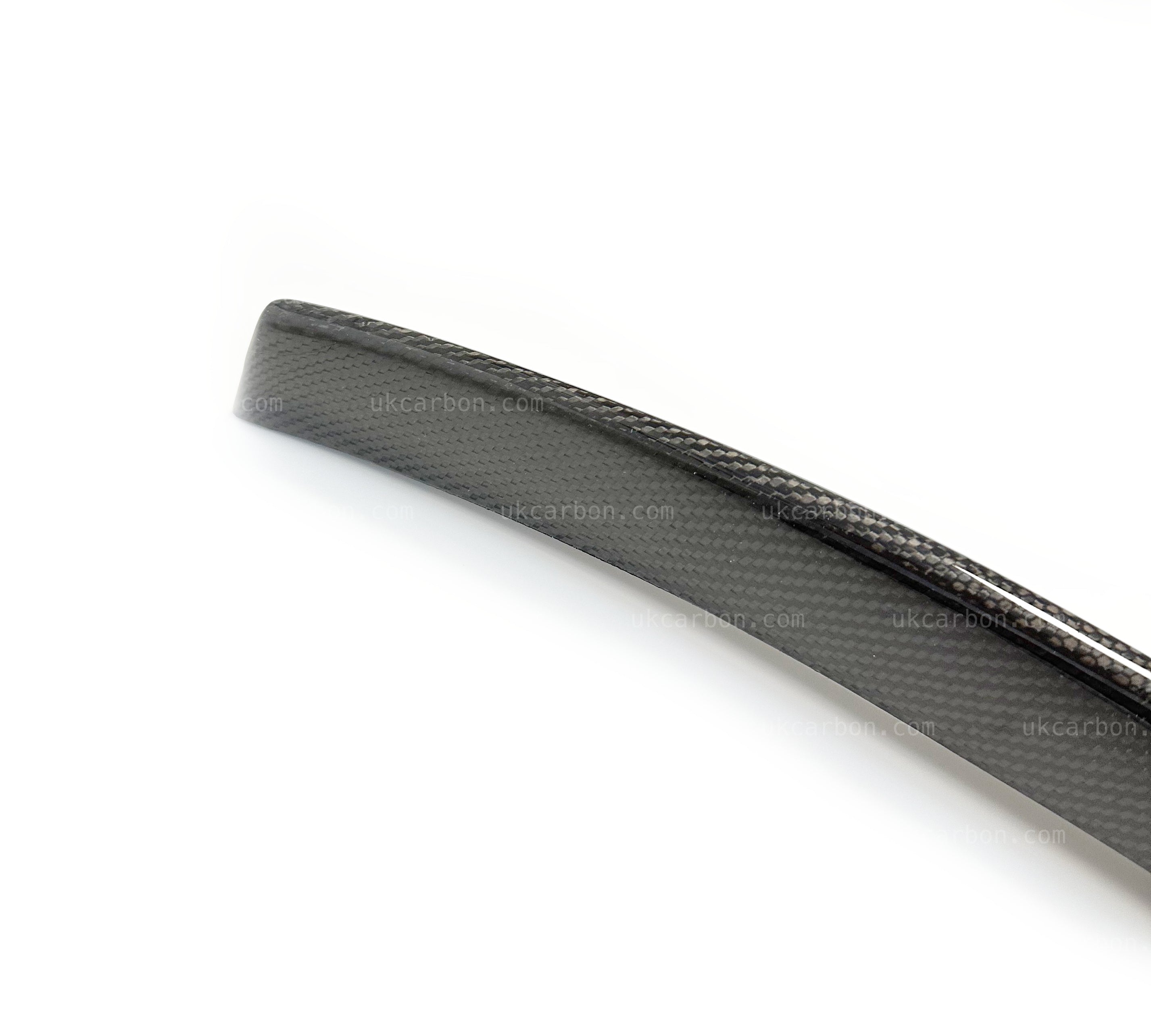 Alfa Romeo Giulia Carbon Fibre V Shield Grill Cover by UKCarbon