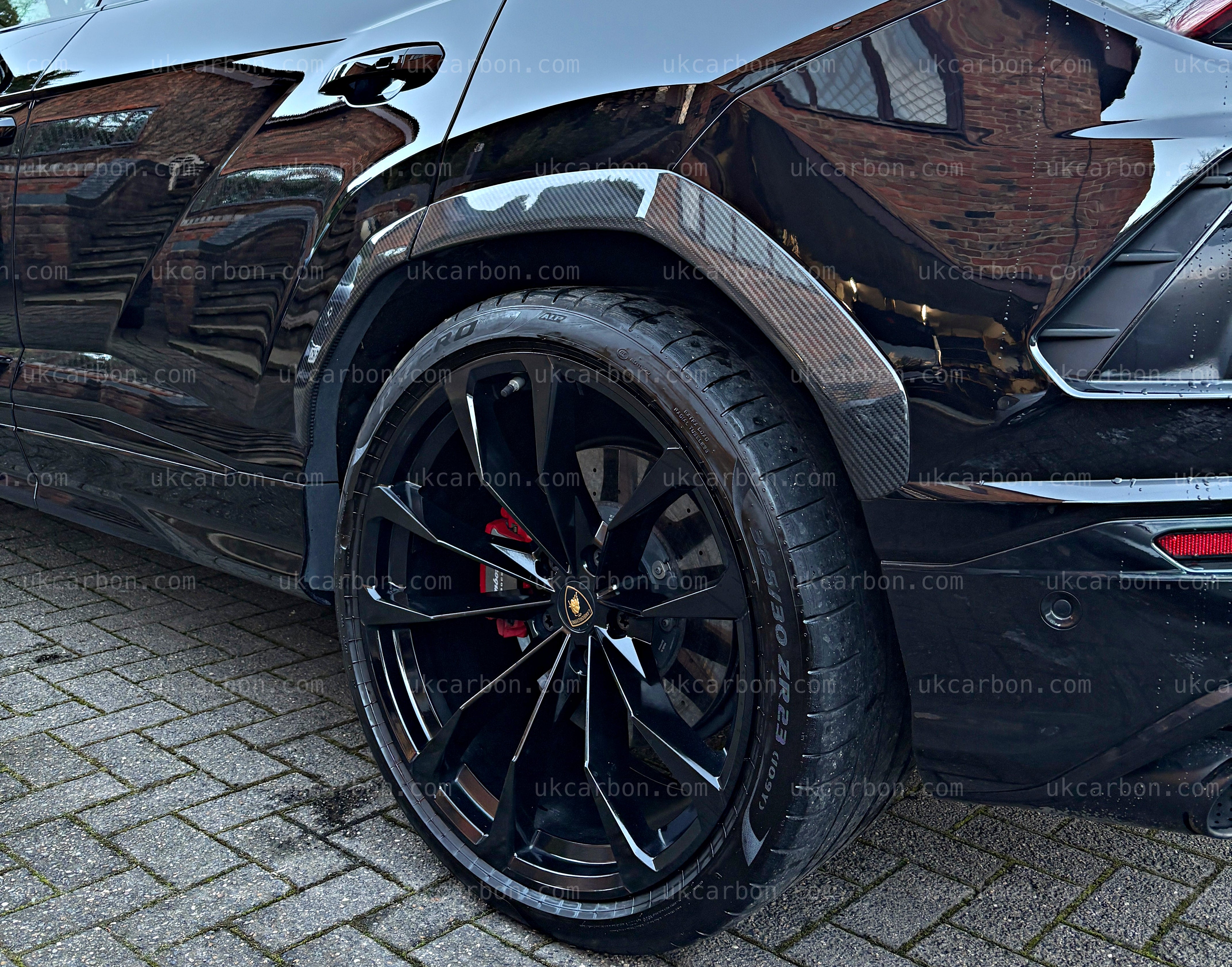 Lamboghini Urus Carbon Fibre Wheel Arch Trim Kit Pre Preg Fender