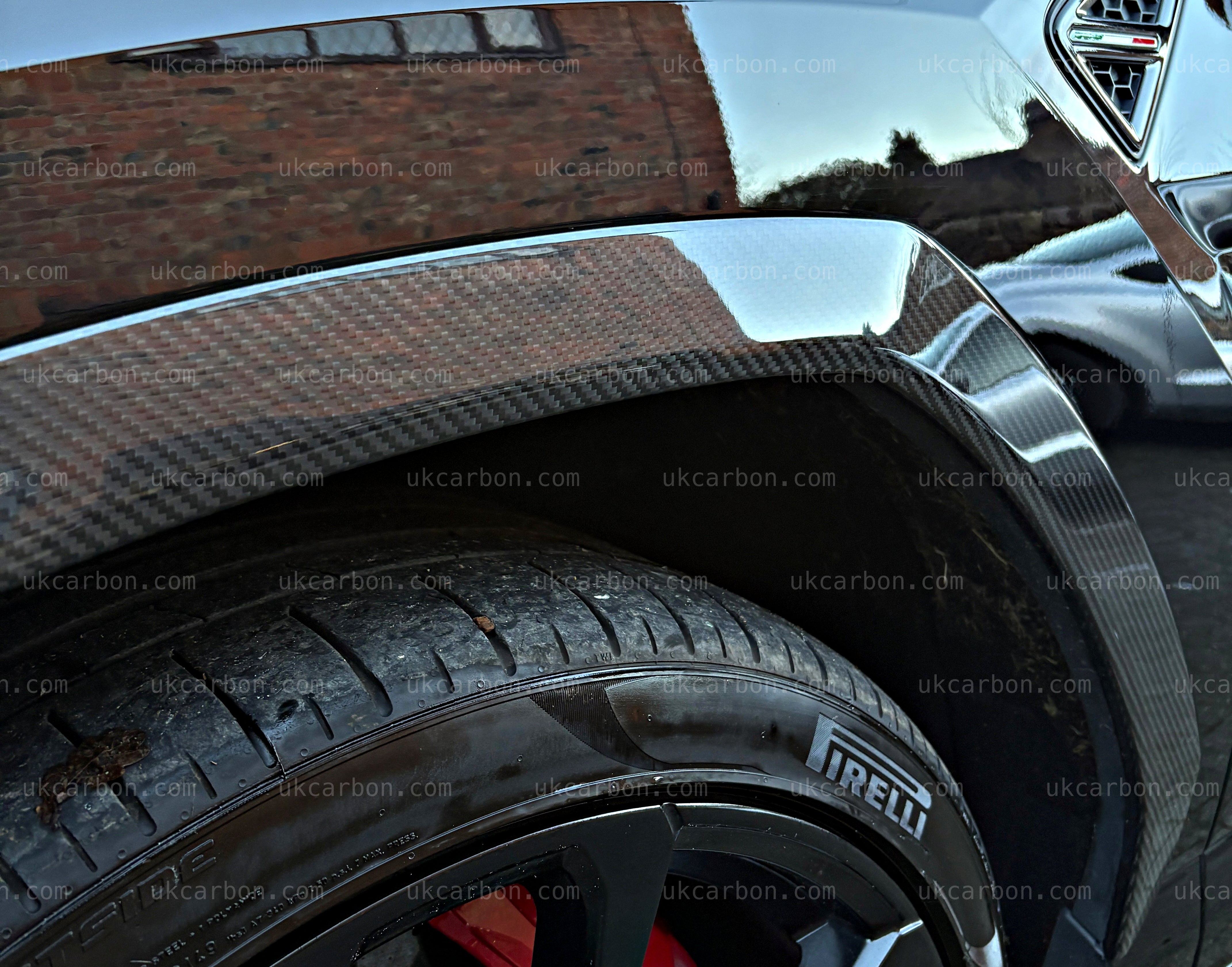 Lamboghini Urus Carbon Fibre Wheel Arch Trim Kit Pre Preg Fender