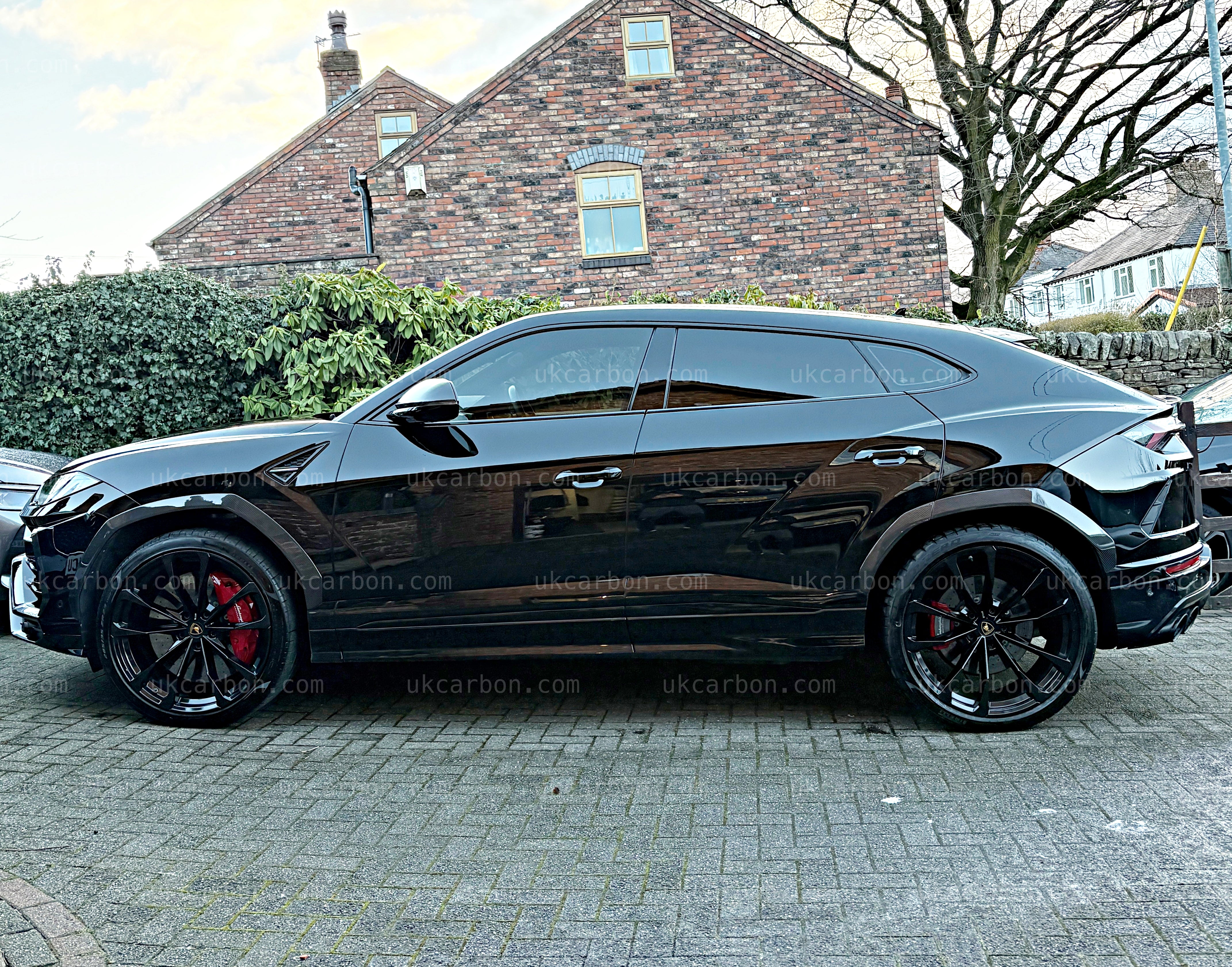 Lamboghini Urus Carbon Fibre Wheel Arch Trim Kit Pre Preg Fender