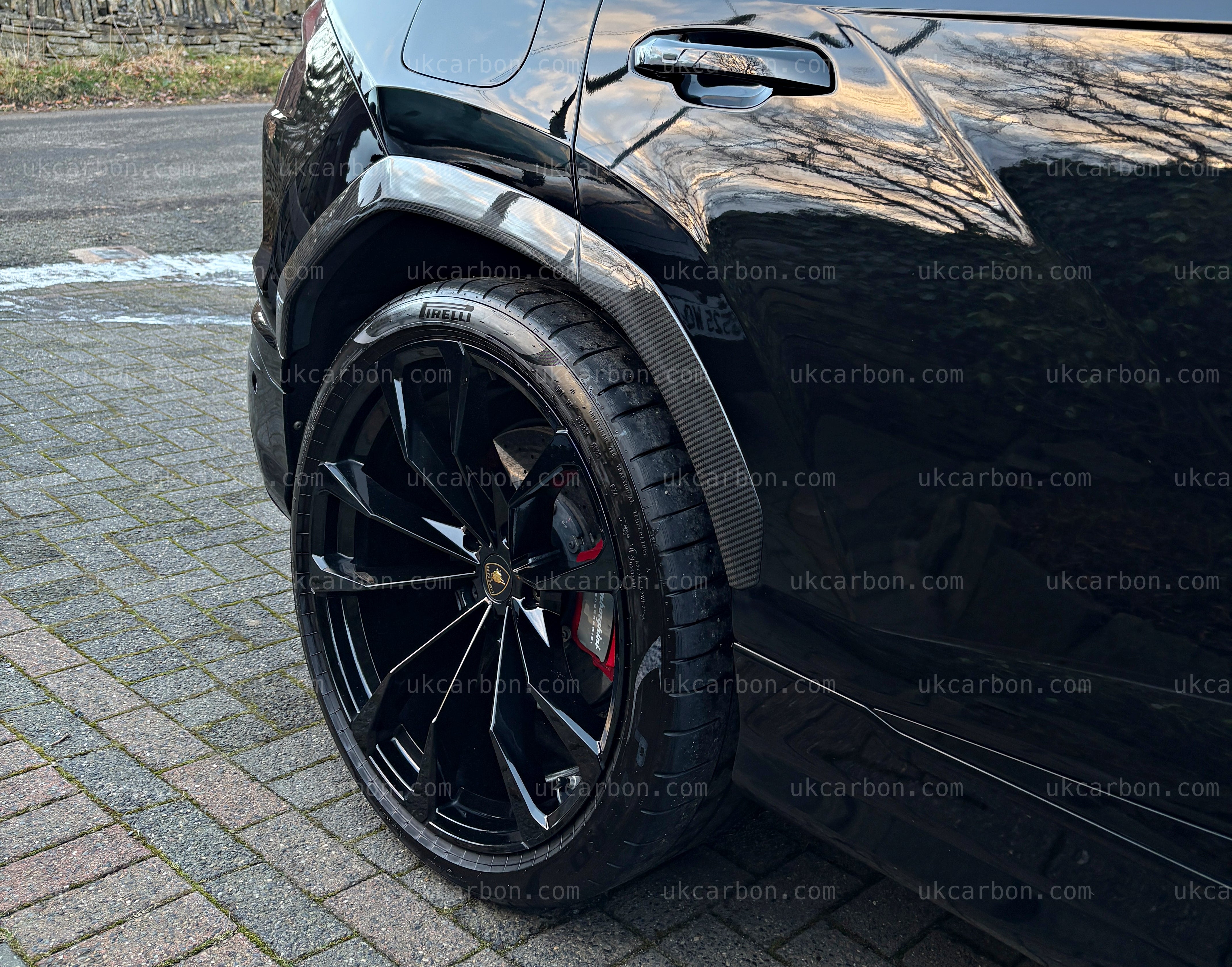 Lamboghini Urus Carbon Fibre Wheel Arch Trim Kit Pre Preg Fender